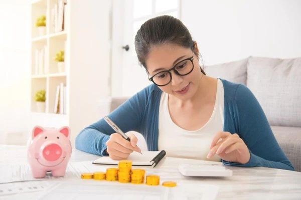 Mẹo vặt cuộc sống: Chi tiêu ra sao để không cháy túi mùa lễ Tết