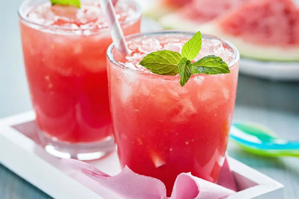 Nước sâm dưa hấu là thức uống giải nhiệt được nhiều người yêu thích Nước sâm dưa hấu là thức uống giải nhiệt được nhiều người yêu thích
