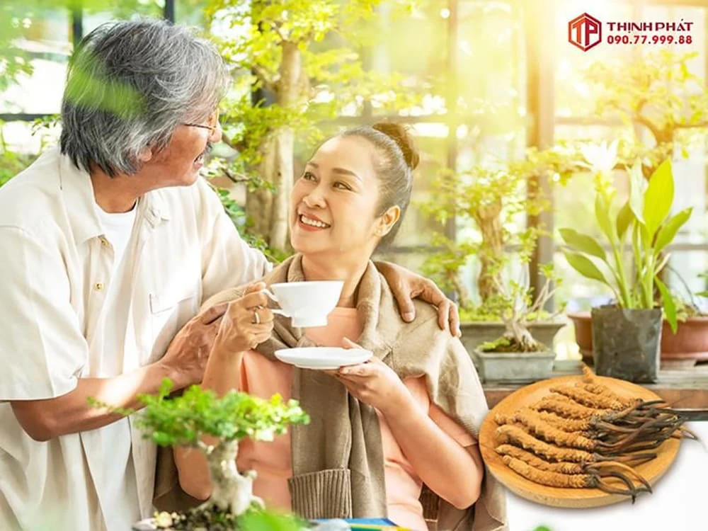 Người cao tuổi là đối tượng được khuyên dùng đông trùng hạ thảo Người cao tuổi là đối tượng được khuyên dùng đông trùng hạ thảo