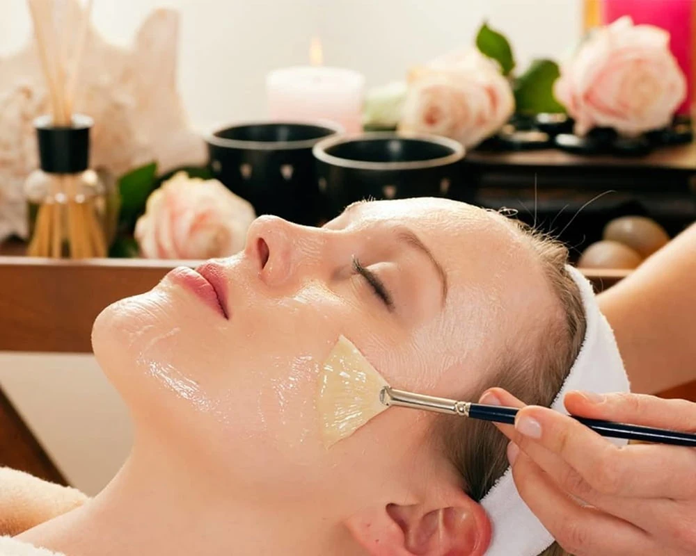 Để tránh kích ứng da, nên thử sản phẩm từ nhân sâm ở một vùng da nhỏ trước Để tránh kích ứng da, nên thử sản phẩm từ nhân sâm ở một vùng da nhỏ trước