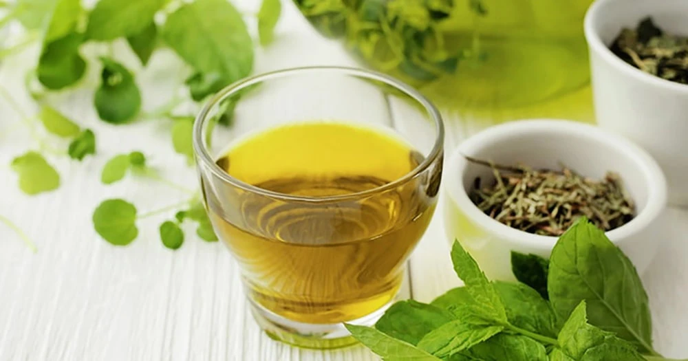 Uống trà xanh hằng ngày giúp ổn định huyết áp Uống trà xanh hằng ngày giúp ổn định huyết áp