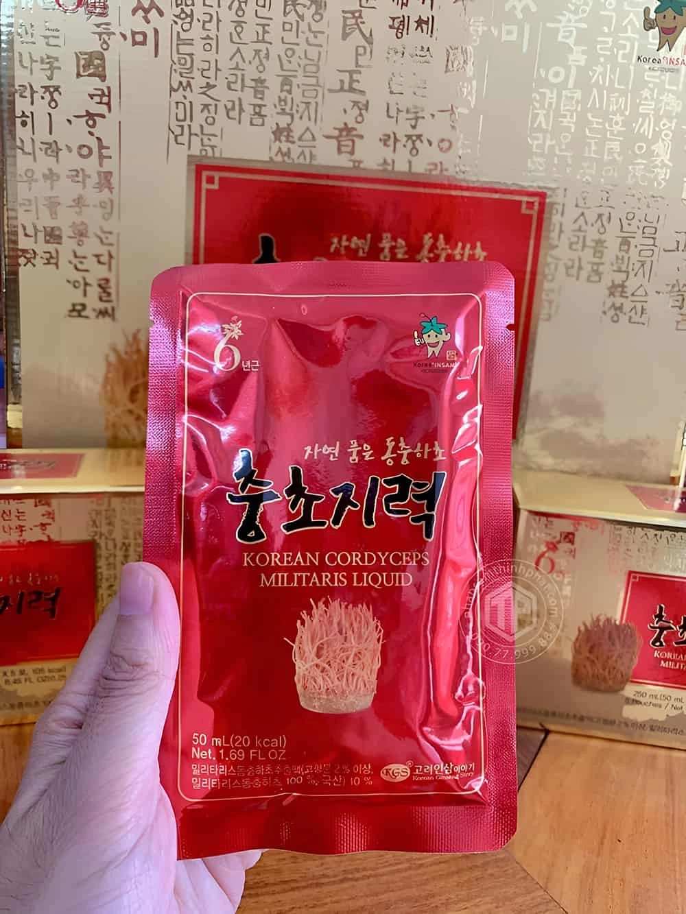 Đông trùng hạ thảo dạng gói nước nhỏ gọn, tiện dụng
