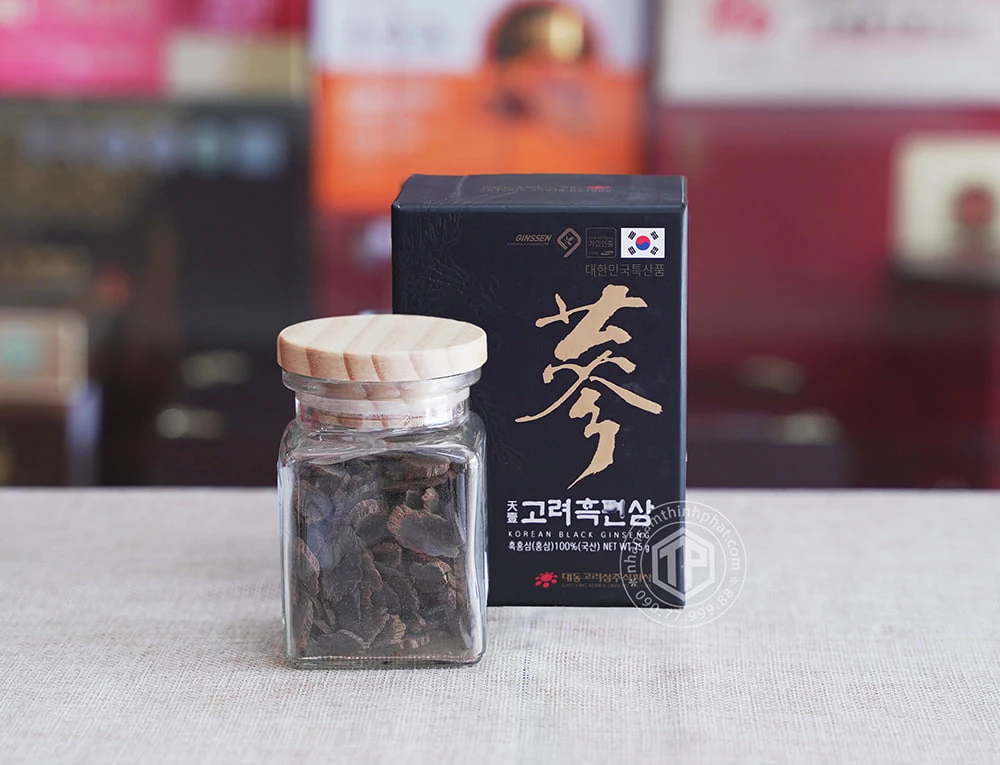 Hắc sâm củ khô thái lát Daedong lọ 75g Hắc sâm củ khô thái lát Daedong lọ 75g
