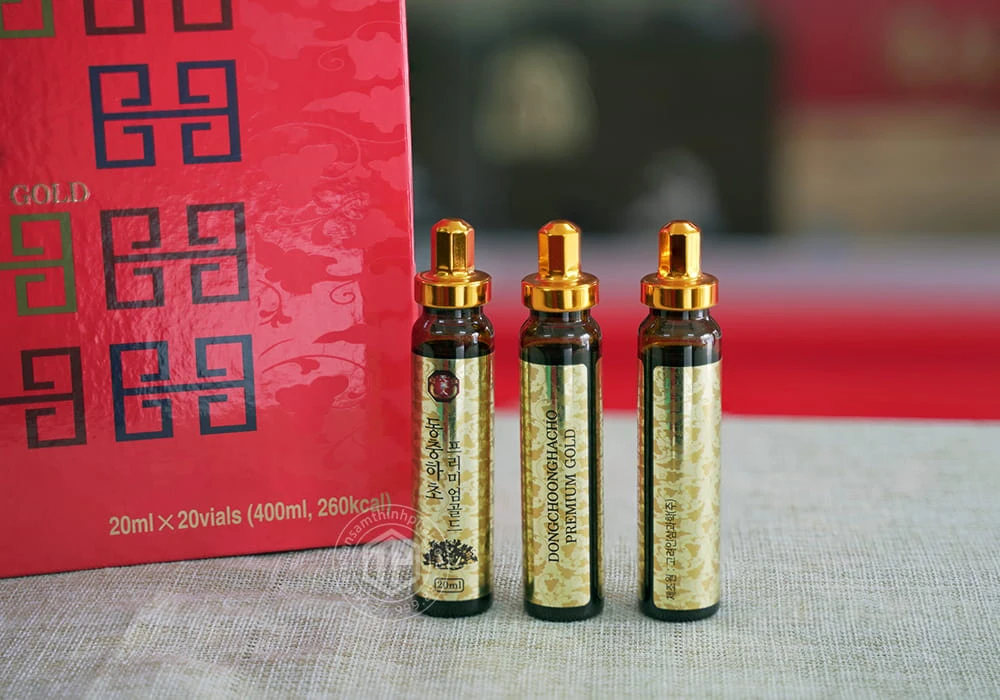 Nước đông trùng hạ thảo Hàn Quốc hộp 20 ống Nước đông trùng hạ thảo Hàn Quốc hộp 20 ống