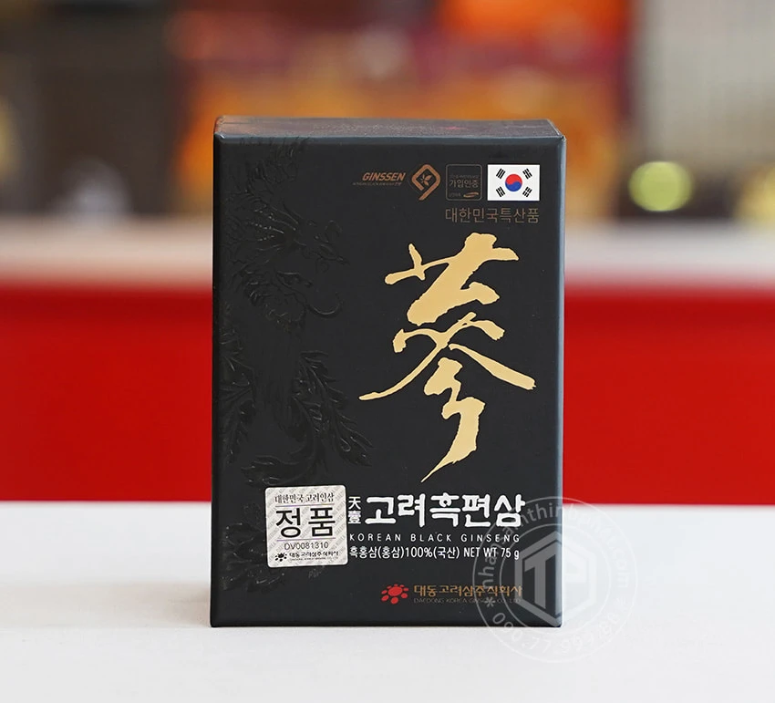 Hắc sâm củ khô thái lát Daedong lọ 75g Hắc sâm củ khô thái lát Daedong lọ 75g