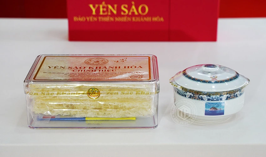 Tổ Yến Sào Khánh Hòa yến đảo thiên nhiên mẫu hộp quà tặng 100g - 014G Tổ Yến Sào Khánh Hòa yến đảo thiên nhiên mẫu hộp quà tặng 100g - 014G