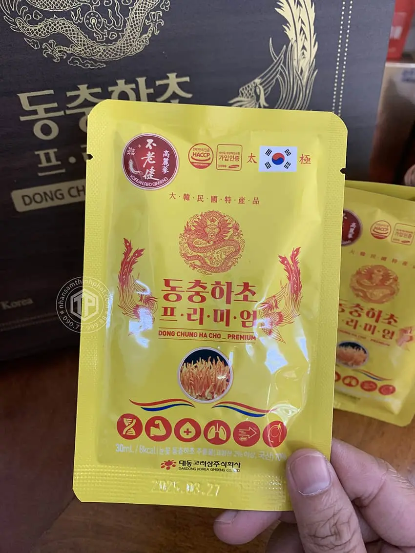 Nước đông trùng hạ thảo Hàn Quốc hộp 60 gói