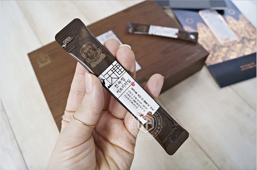 Nước sâm nhung hươu cao cấp KGC sâm chính phủ Jung Kwan Jang hộp 30 gói x 10g